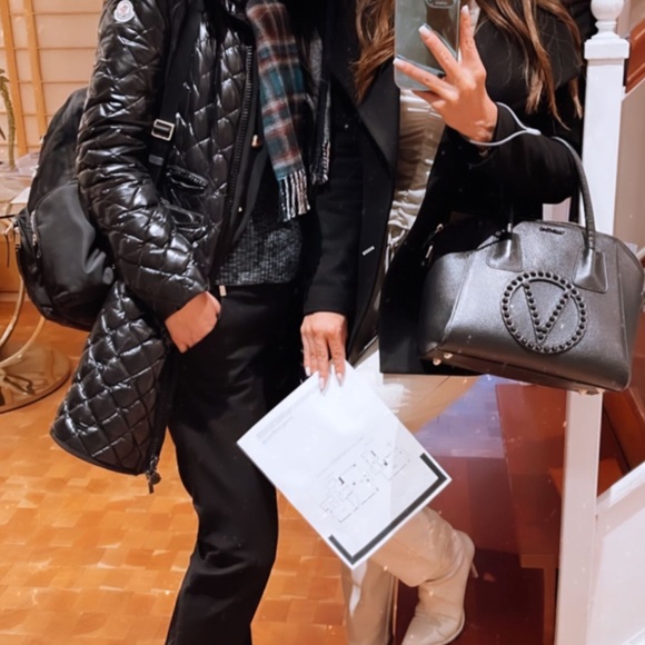 VALENTINO Black Leather Satchel Elegant Travel Bag w detachable crossbody strap - Picture 2 of 9